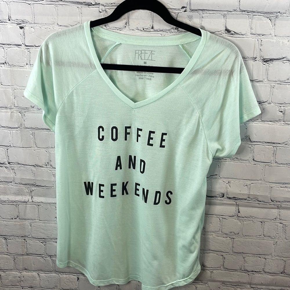 👕 Mint Green Graphic Tee - Size Medium - Brand: Freeze - V-Neck